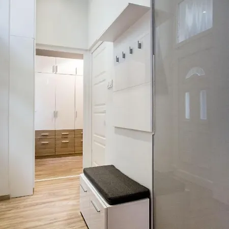 Lägenhet Quiet Nest In The Bustling Centre Of