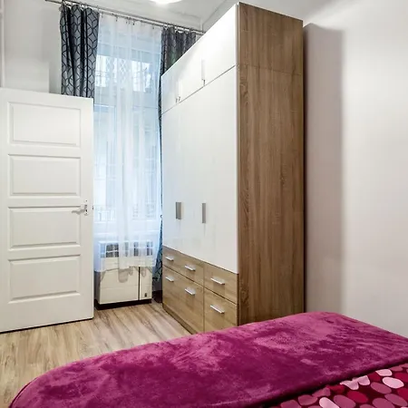 Quiet Nest In The Bustling Centre Of Apartment Budapest